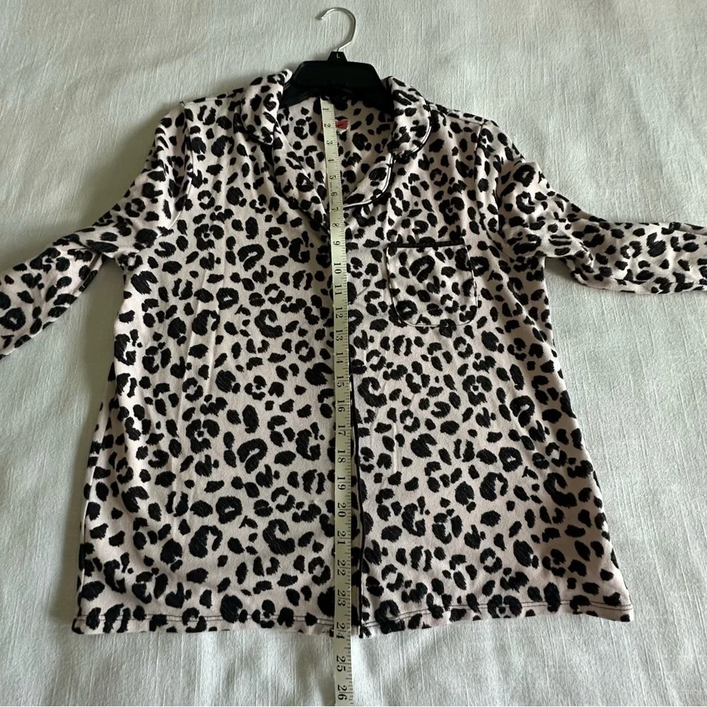 Kate Spade Pajama Top Womens M Pink Leopard Print Long Sleeve Button Up Lounge